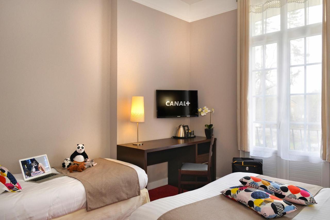 Logis Hotel Restaurant Le Parc サルブリ エクステリア 写真