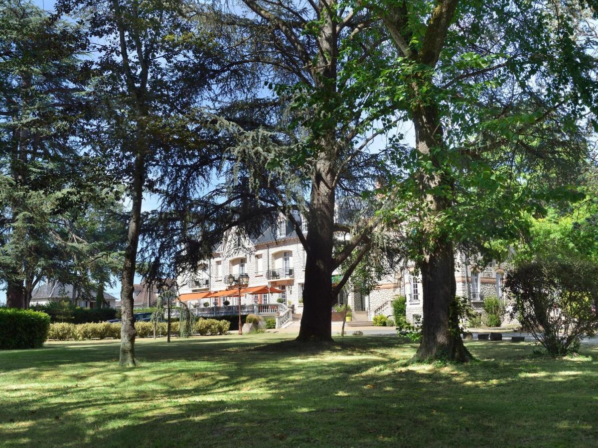 Logis Hotel Restaurant Le Parc サルブリ エクステリア 写真