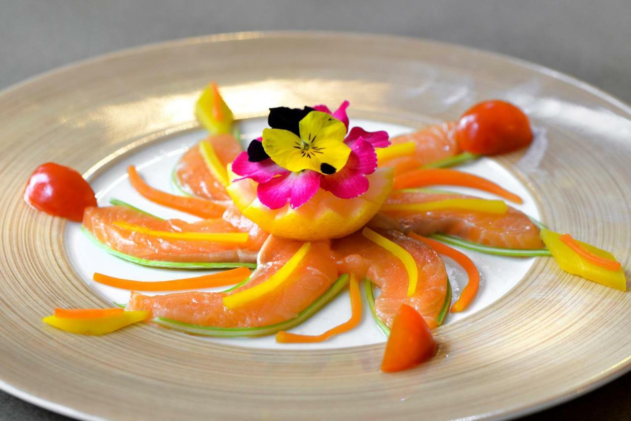 Logis Hotel Restaurant Le Parc サルブリ エクステリア 写真
